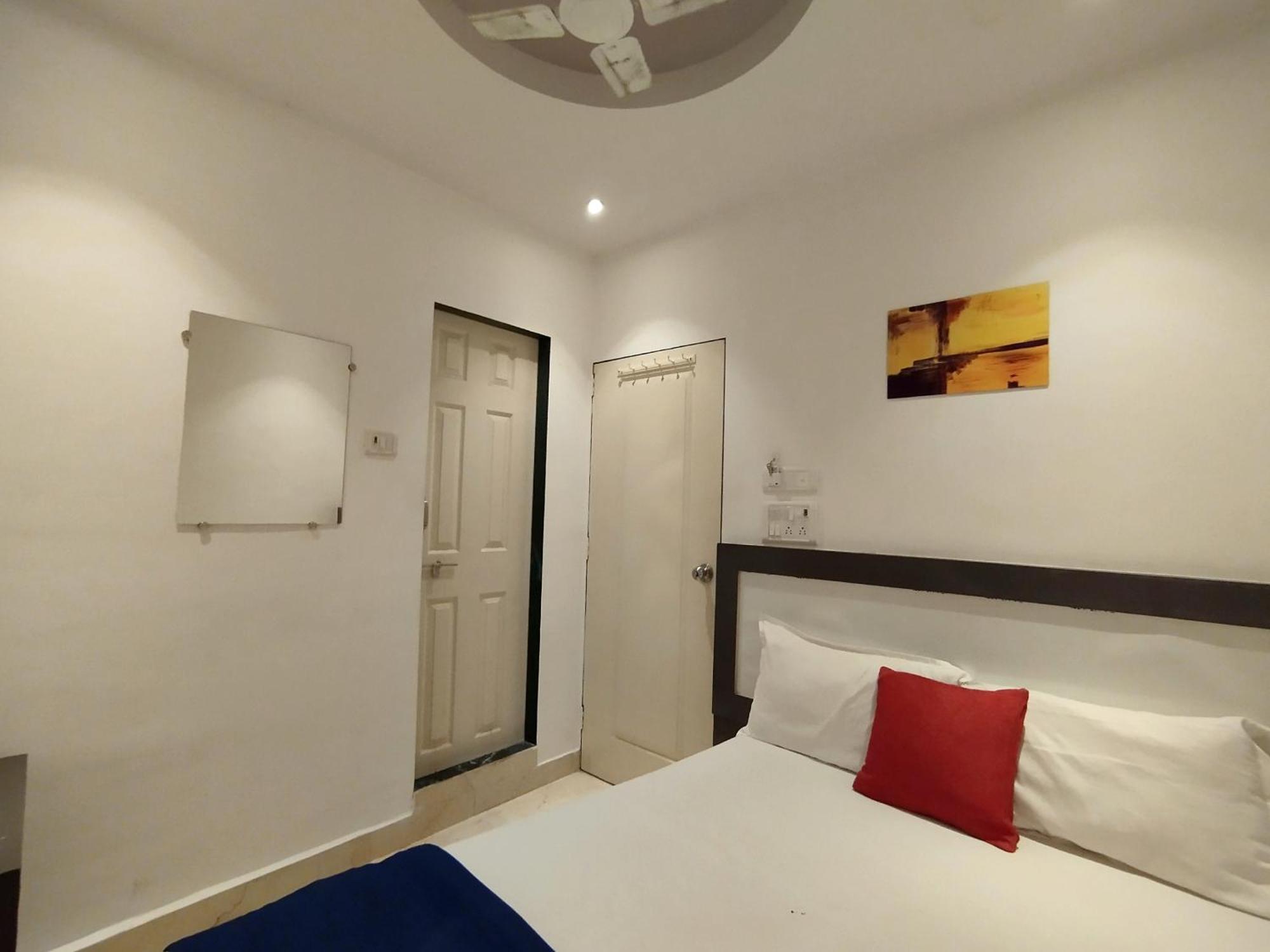 Hotel Aspen Мумбаї Екстер'єр фото