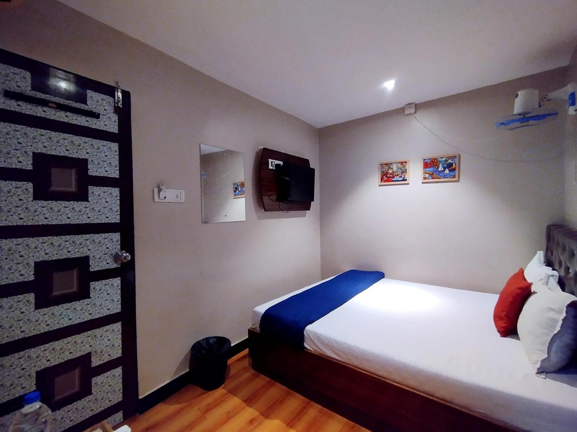 Hotel Aspen Мумбаї Екстер'єр фото